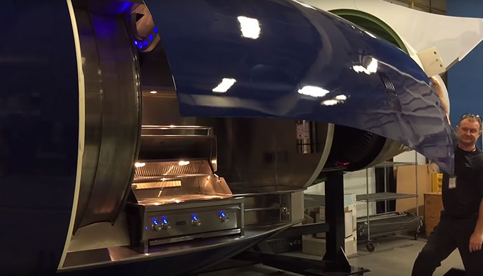 These Techs Turn An Unused Boeing 757 Engine Parts Into A Grill These Techs Turn An Unused Boeing 757 Engine Parts Into A Grill