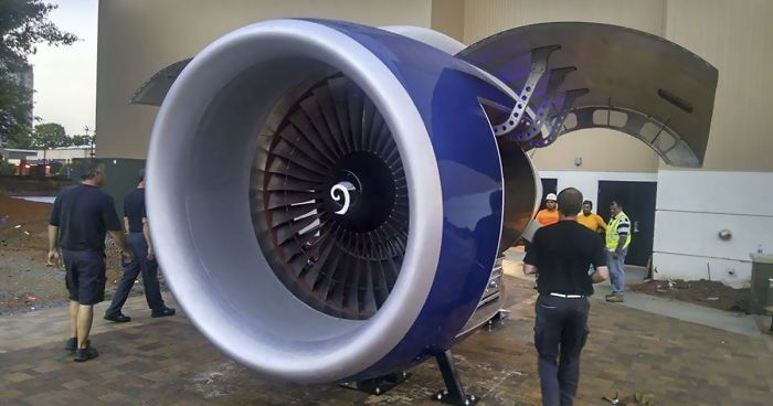These Techs Turn An Unused Boeing 757 Engine Parts Into A Grill