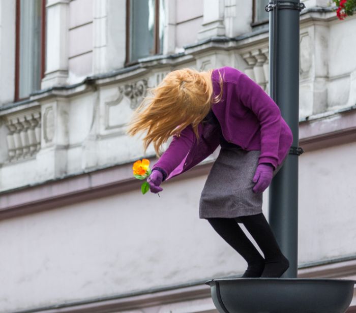 Mannequins-City-Street-Art-Installation-Trolling-Sculptor-Artist-Mark-Jenkins