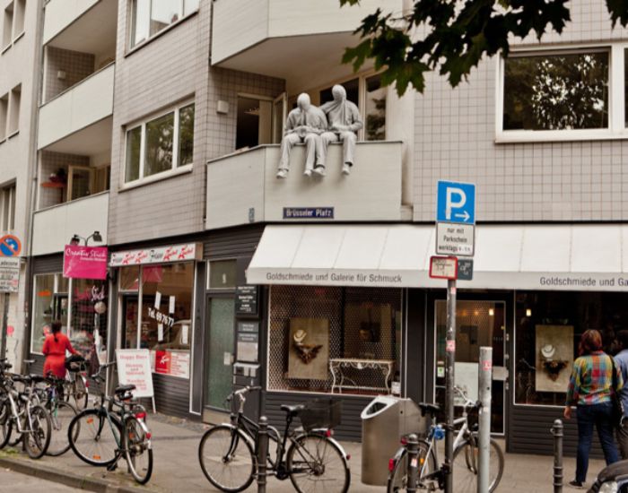 Mannequins-City-Street-Art-Installation-Trolling-Sculptor-Artist-Mark-Jenkins