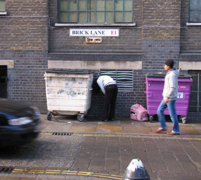 Mannequins-City-Street-Art-Installation-Trolling-Sculptor-Artist-Mark-Jenkins