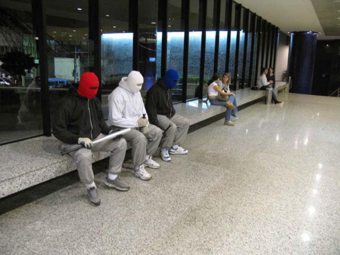 Mannequins-City-Street-Art-Installation-Trolling-Sculptor-Artist-Mark-Jenkins