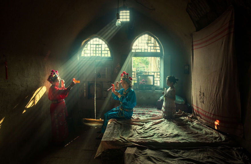 First Place, People: 'Showtime' By Huaifeng Li