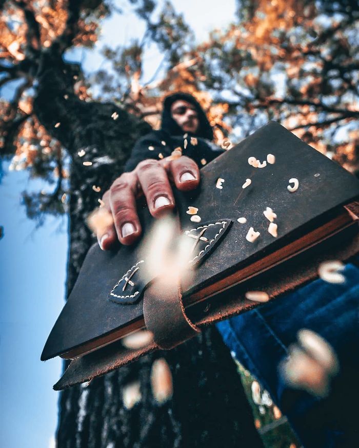 Photographer Uses Creative Tricks To Take Amazing Pictures (12 Pics) Photographer Uses Creative Tricks To Take Amazing Pictures (12 Pics)