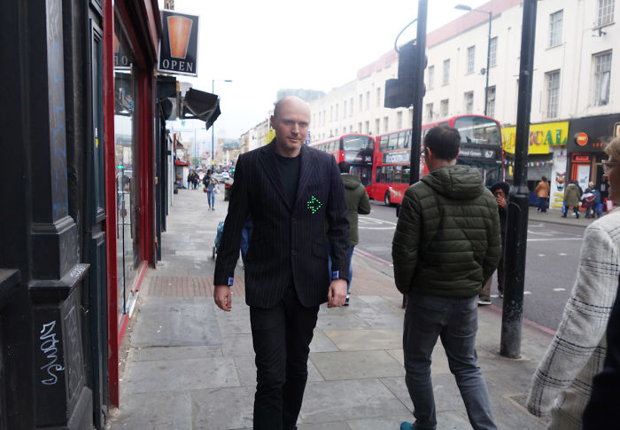 Guy Invents Glasses That Allow Short People To See The World From 'Above' (+6 Other Inventions) Guy Invents Glasses That Allow Short People To See The World From 'Above' (+6 Other Inventions)