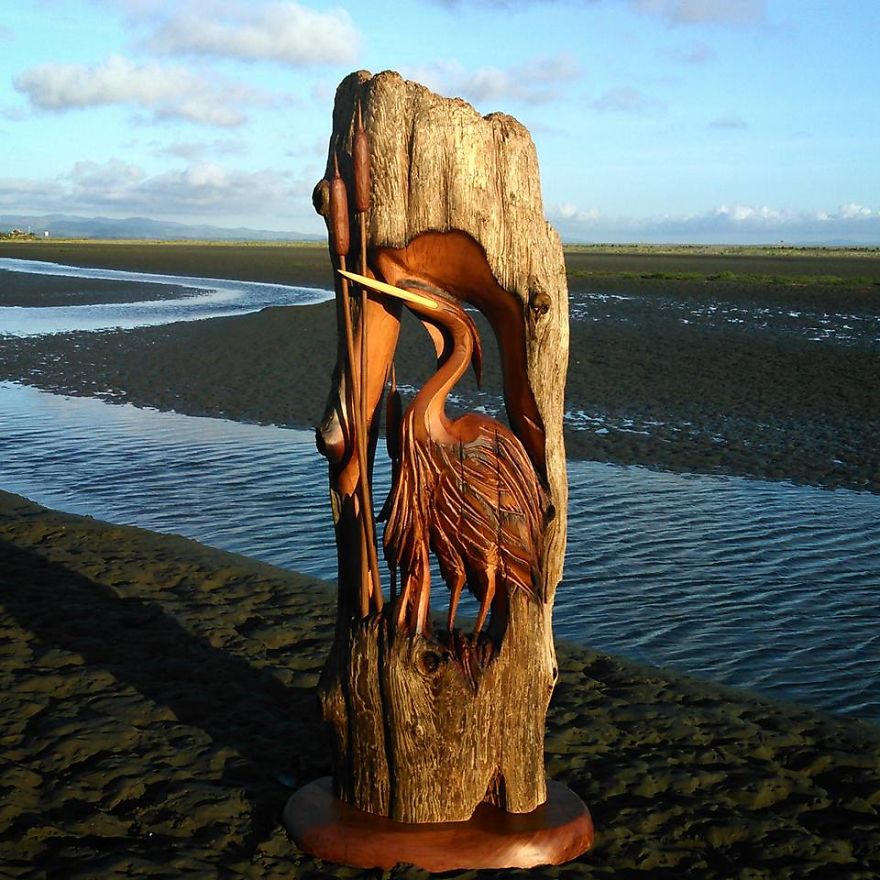 American Artist Creates Art With Reused Wood And The Result Looks Magical