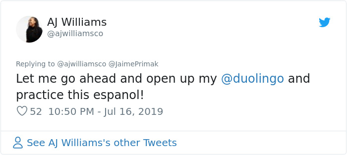 Racist Man Demands That A Woman Stop Speaking Spanish On A Plane, Passengers Troll Him By Speaking Spanish Too Racist Man Demands That A Woman Stop Speaking Spanish On A Plane, Passengers Troll Him By Speaking Spanish Too