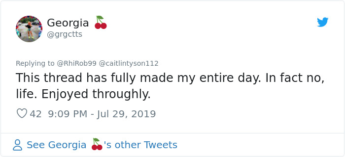 Girl Starts To Look Like An Alien Due To Swelling Head, Does Nothing Until Her Eyes Almost Swell Shut Girl Starts To Look Like An Alien Due To Swelling Head, Does Nothing Until Her Eyes Almost Swell Shut