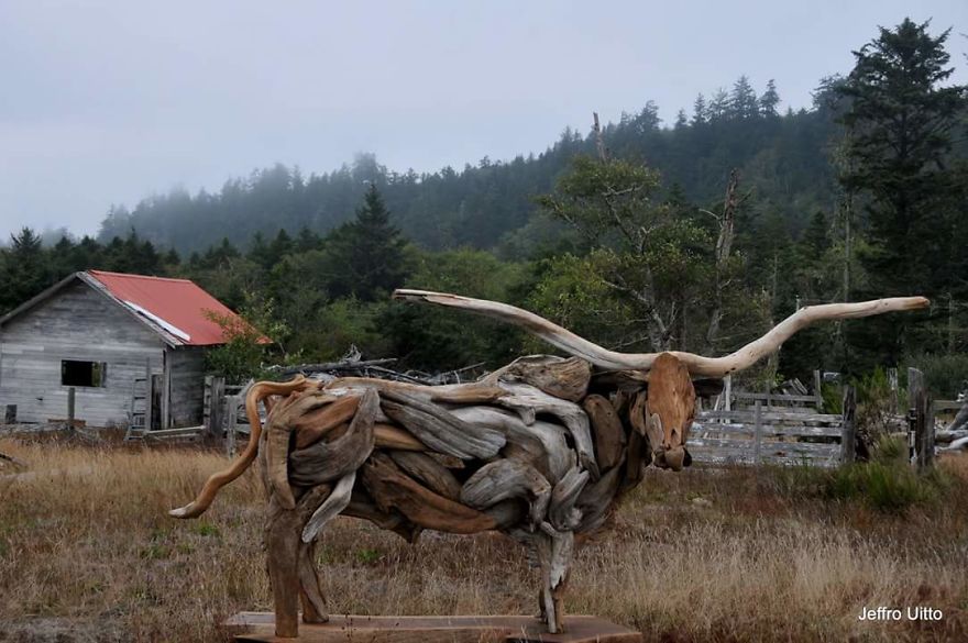 American Artist Creates Art With Reused Wood And The Result Looks Magical