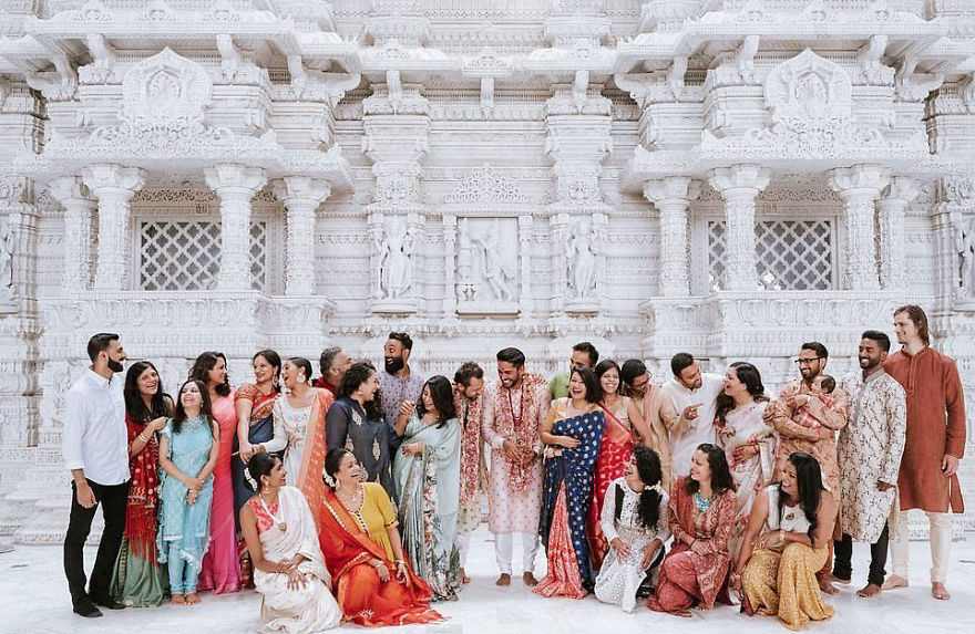 Gay Indian Couple Holds A Traditional Wedding Ceremony In A Hindu Temple, And Their Photos Go Viral Gay Indian Couple Holds A Traditional Wedding Ceremony In A Hindu Temple, And Their Photos Go Viral