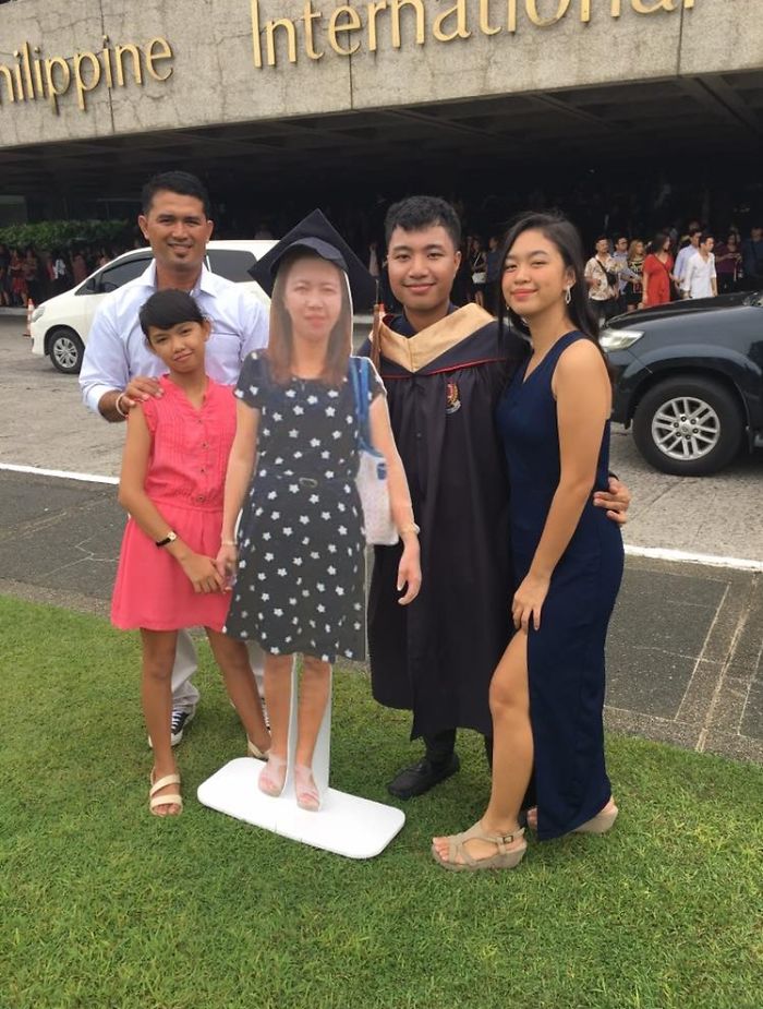 Filipino Student Takes A Cardboard Cutout Of His Late Mother To A Graduation Ceremony