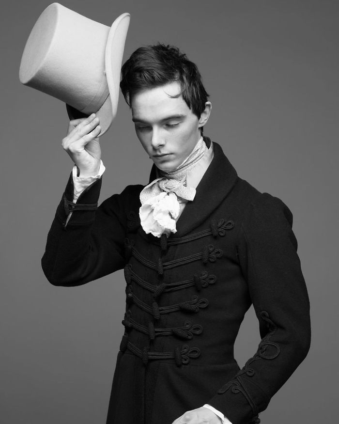 This Man Said Goodbye To His Last Piece Of Modern Clothing At The Age Of 14 And Has Worn Historical Clothing Ever Since This Man Said Goodbye To His Last Piece Of Modern Clothing At The Age Of 14 And Has Worn Historical Clothing Ever Since