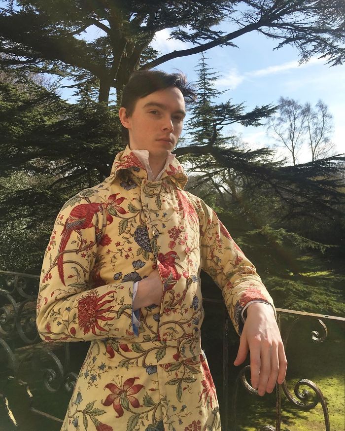 This Man Said Goodbye To His Last Piece Of Modern Clothing At The Age Of 14 And Has Worn Historical Clothing Ever Since This Man Said Goodbye To His Last Piece Of Modern Clothing At The Age Of 14 And Has Worn Historical Clothing Ever Since