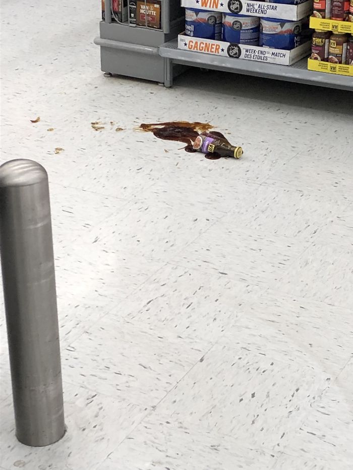 Some Kid Knocked Over The Bottle, And His Mom Just Ignored It And Kept Walking Without Trying To Inform Any Employees
