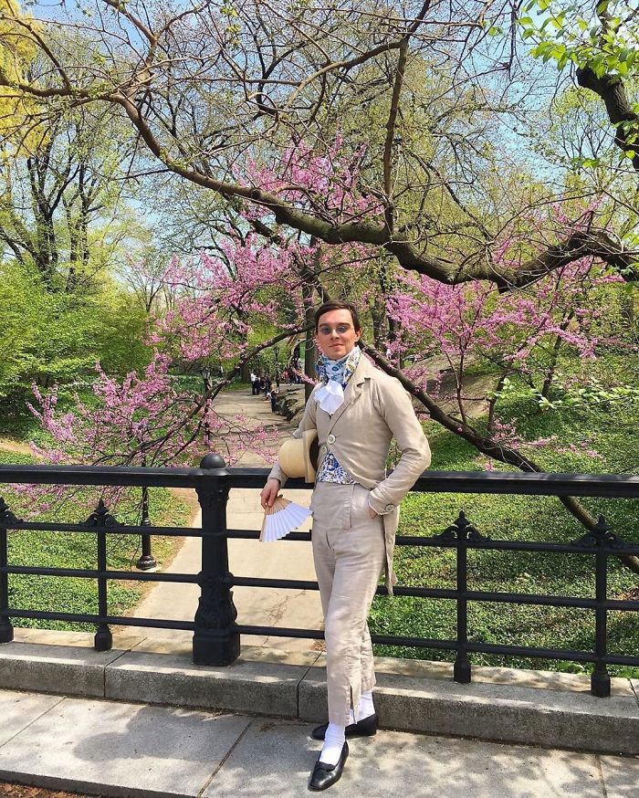 This Man Said Goodbye To His Last Piece Of Modern Clothing At The Age Of 14 And Has Worn Historical Clothing Ever Since This Man Said Goodbye To His Last Piece Of Modern Clothing At The Age Of 14 And Has Worn Historical Clothing Ever Since