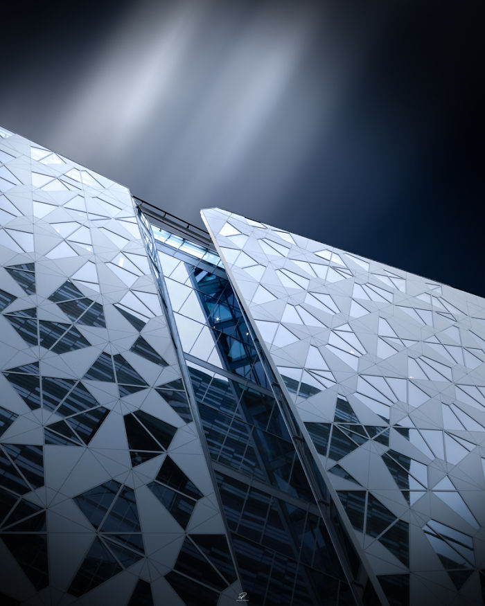 Seduced By The Light - My Addiction To Light And Shadows