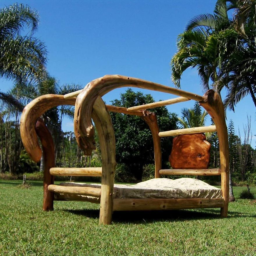 American Artist Creates Art With Reused Wood And The Result Looks Magical