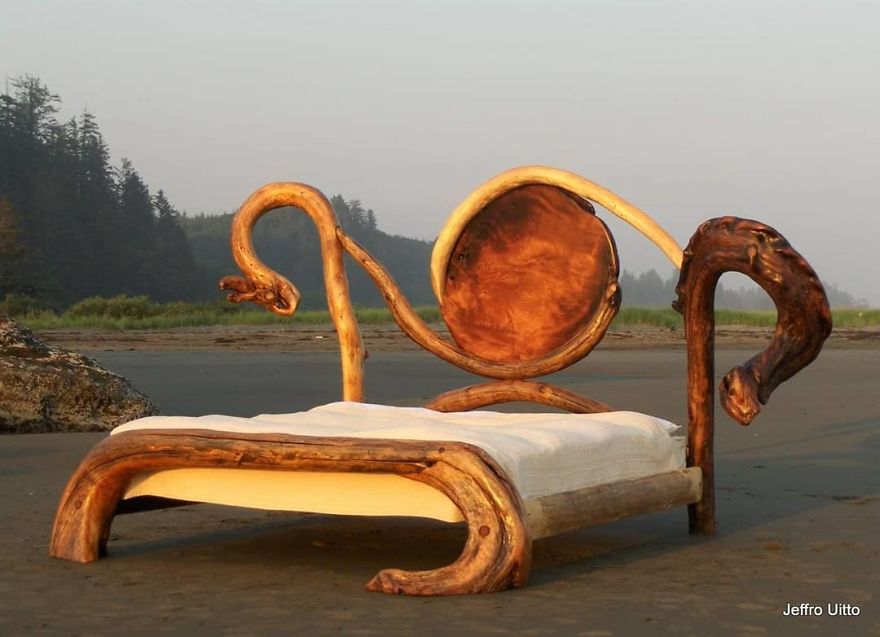 American Artist Creates Art With Reused Wood And The Result Looks Magical
