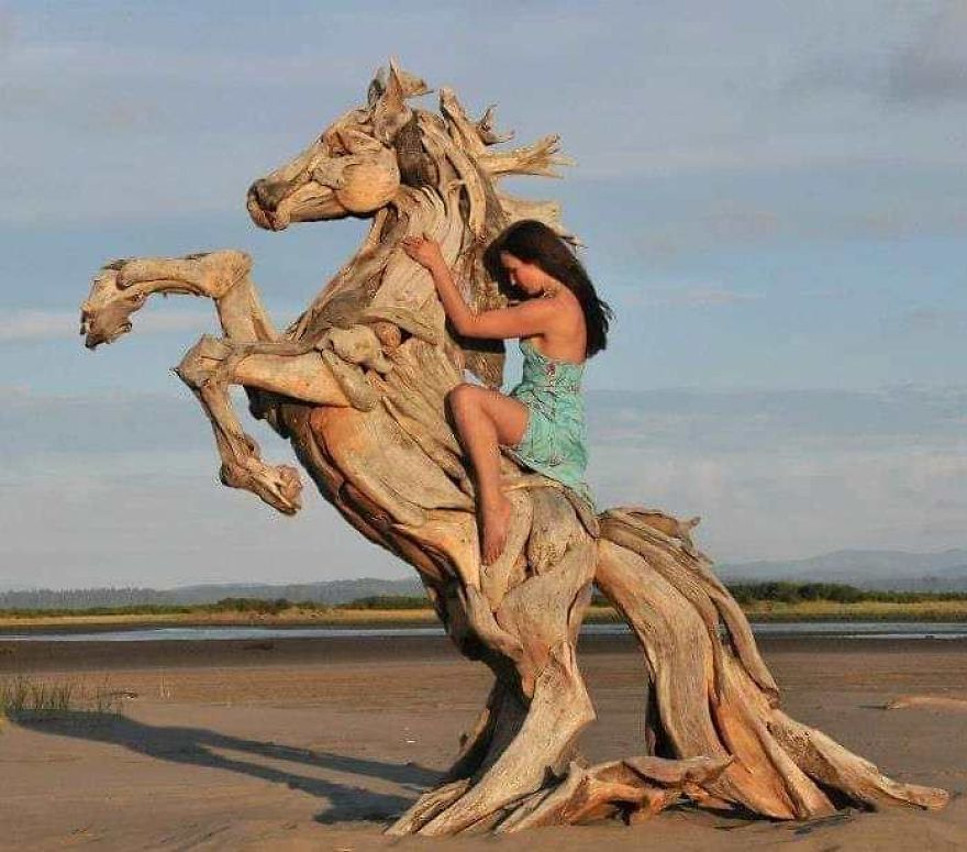 American Artist Creates Art With Reused Wood And The Result Looks Magical