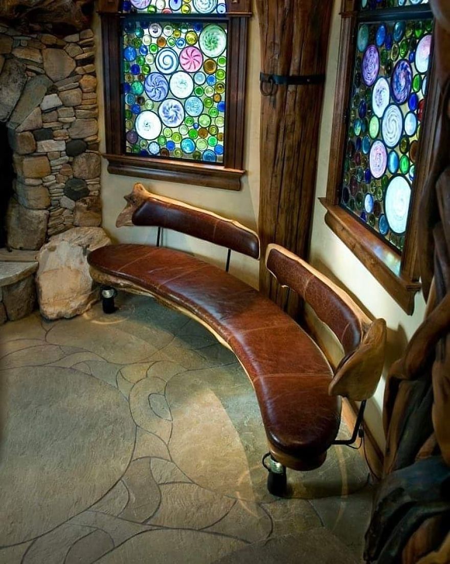 American Artist Creates Art With Reused Wood And The Result Looks Magical