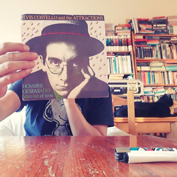 People Are Merging Old Vinyl Covers With Parts Of Their Bodies And The Result Is Amazing