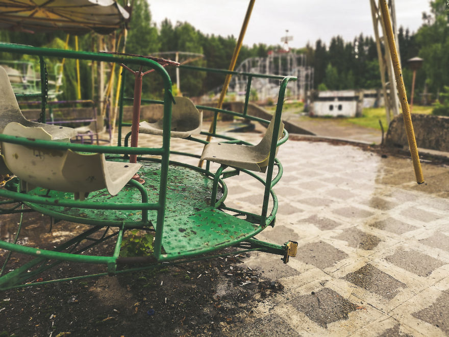 My 22 Pics Show A Closed Amusement Park That Reminds You Of The Soviet Era