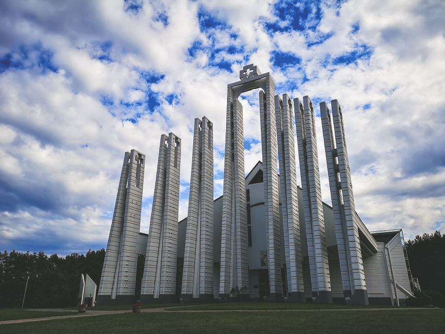 My 22 Pics Show A Closed Amusement Park That Reminds You Of The Soviet Era