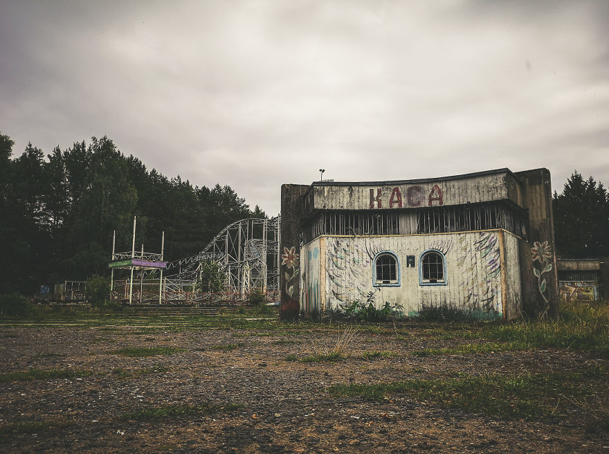 My 22 Pics Show A Closed Amusement Park That Reminds You Of The Soviet Era My 22 Pics Show A Closed Amusement Park That Reminds You Of The Soviet Era
