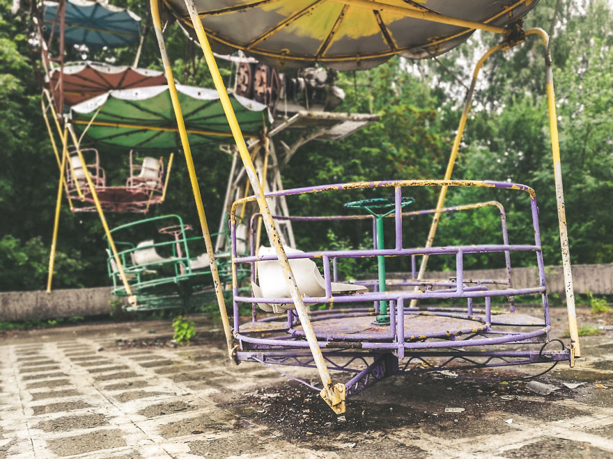 My 22 Pics Show A Closed Amusement Park That Reminds You Of The Soviet Era