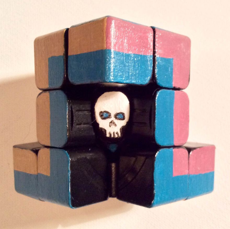 I Gave Up Canvas, Now I Paint On Rubik's Cubes.