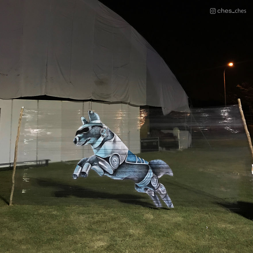 I Use Transparent Wrap To Spray-Paint Animals