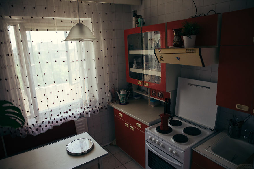 After Watching Chernobyl, My Boyfriend And I Designed Our Apartment In Soviet Style And Listed It In On Airbnb