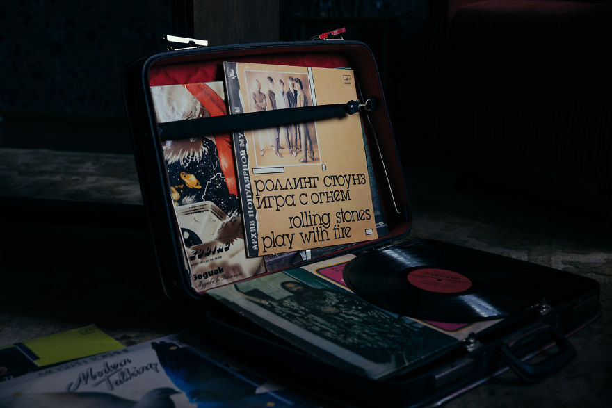 After Watching Chernobyl, My Boyfriend And I Designed Our Apartment In Soviet Style And Listed It In On Airbnb After Watching Chernobyl, My Boyfriend And I Designed Our Apartment In Soviet Style And Listed It In On Airbnb