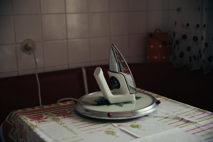 After Watching Chernobyl, My Boyfriend And I Designed Our Apartment In Soviet Style And Listed It In On Airbnb