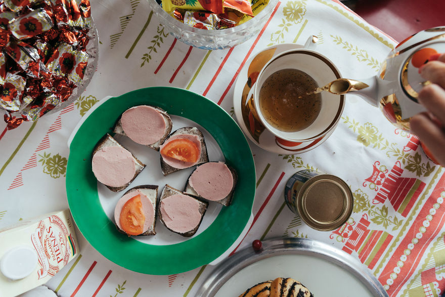 After Watching Chernobyl, My Boyfriend And I Designed Our Apartment In Soviet Style And Listed It In On Airbnb After Watching Chernobyl, My Boyfriend And I Designed Our Apartment In Soviet Style And Listed It In On Airbnb