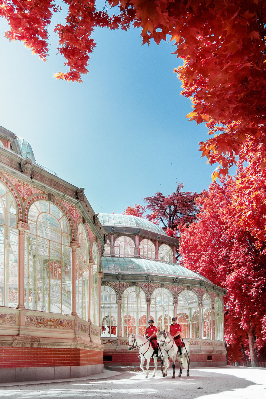 He Discovers Madrid In Infrared !