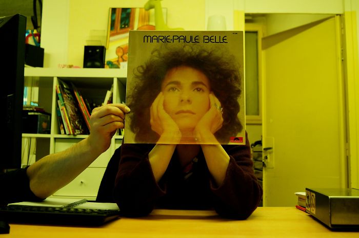 People Are Merging Old Vinyl Covers With Parts Of Their Bodies And The Result Is Amazing