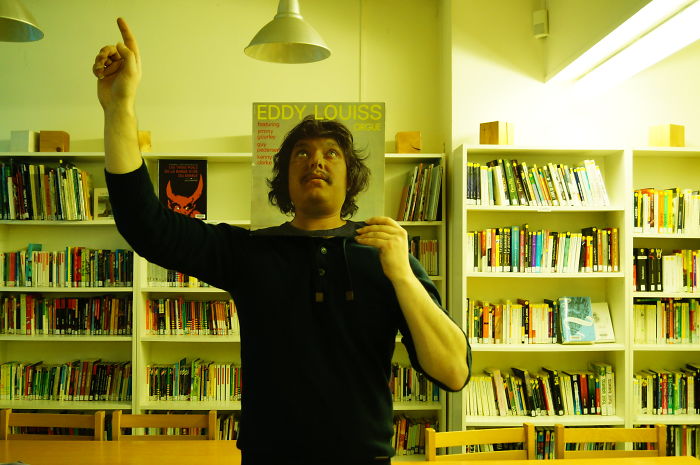 People Are Merging Old Vinyl Covers With Parts Of Their Bodies And The Result Is Amazing