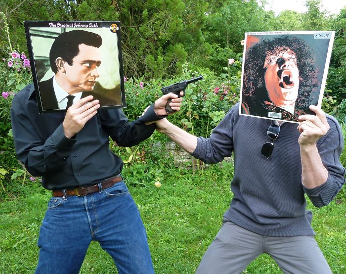 People Are Merging Old Vinyl Covers With Parts Of Their Bodies And The Result Is Amazing