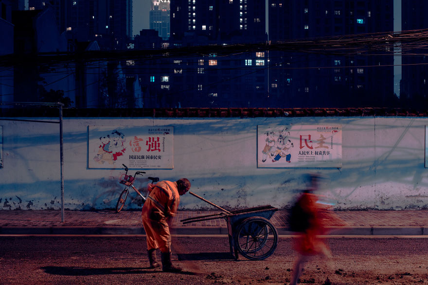 Photographer Captures Disappearing Shanghai Streets