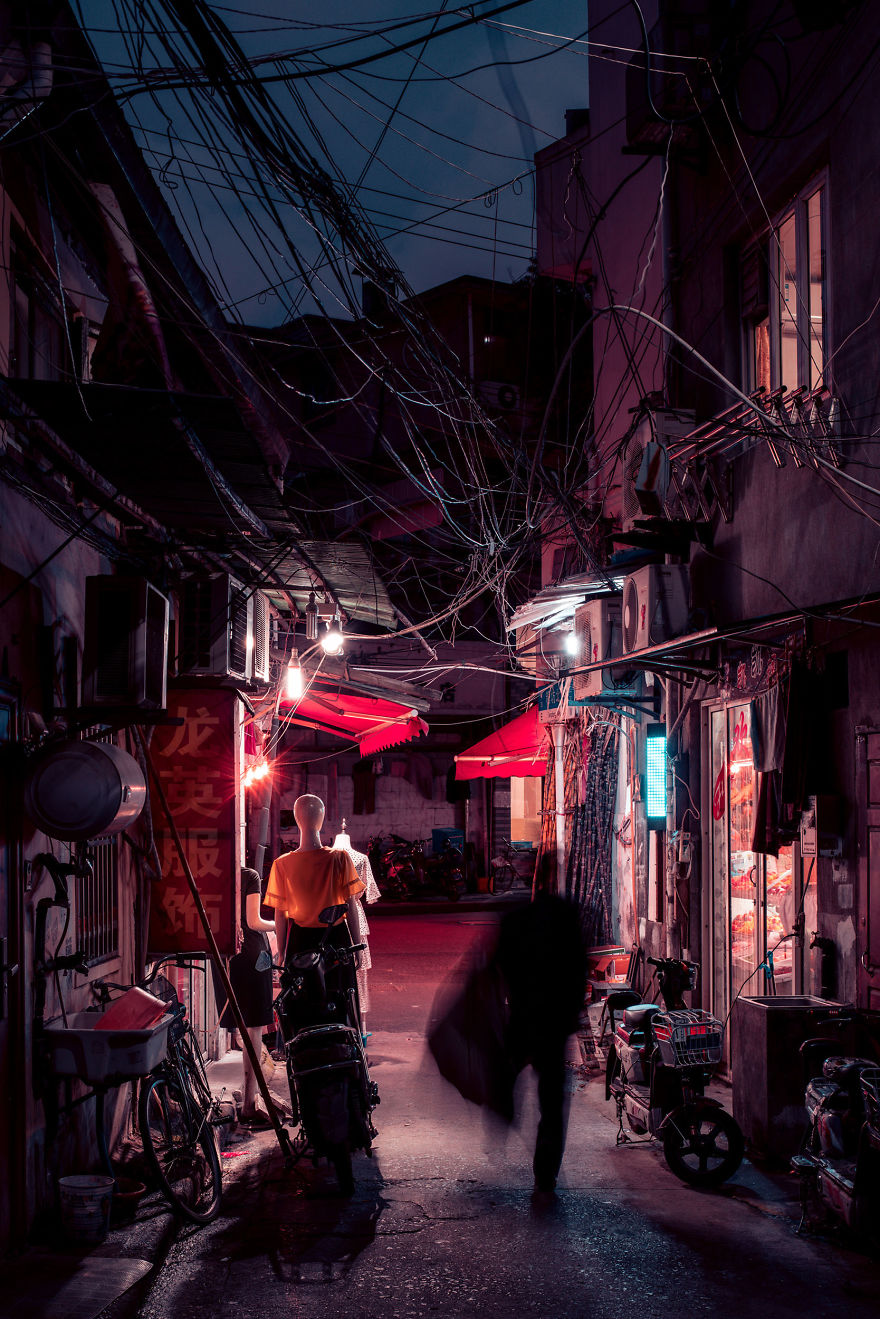 Photographer Captures Disappearing Shanghai Streets