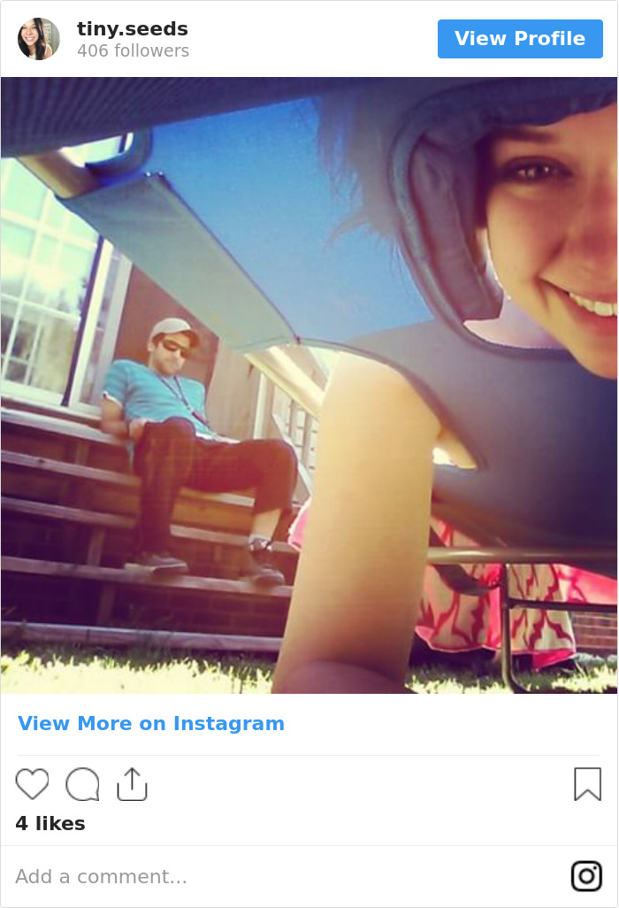 Amazon Is Selling A Beach Lounge Chair That Has A Face Hole For Reading Amazon Is Selling A Beach Lounge Chair That Has A Face Hole For Reading