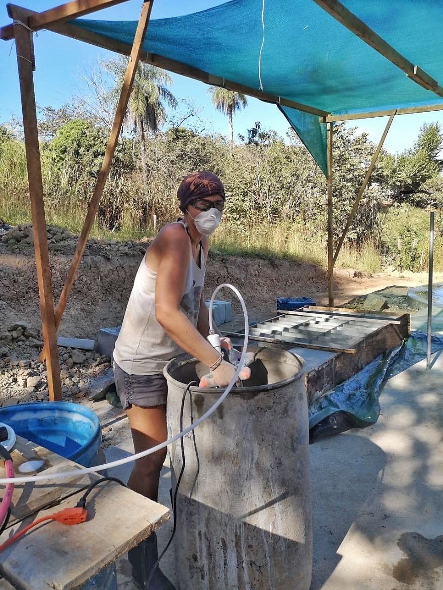 I Used A Mix Of Concrete And Dish-Washing Detergent To Build This Amazing Dome House In Costa Rica I Used A Mix Of Concrete And Dish-Washing Detergent To Build This Amazing Dome House In Costa Rica