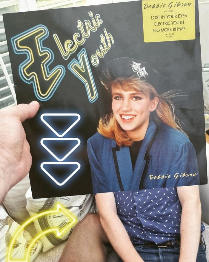 People Are Merging Old Vinyl Covers With Parts Of Their Bodies And The Result Is Amazing