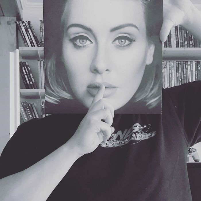 People Are Merging Old Vinyl Covers With Parts Of Their Bodies And The Result Is Amazing