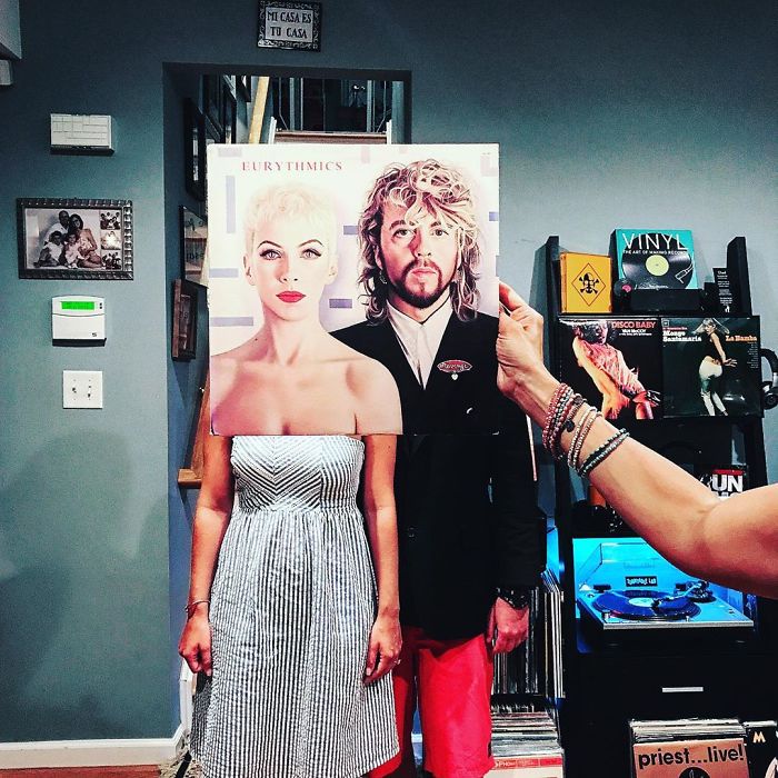 People Are Merging Old Vinyl Covers With Parts Of Their Bodies And The Result Is Amazing