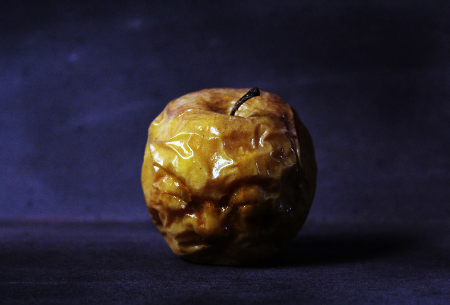 Decaying Apple Heads