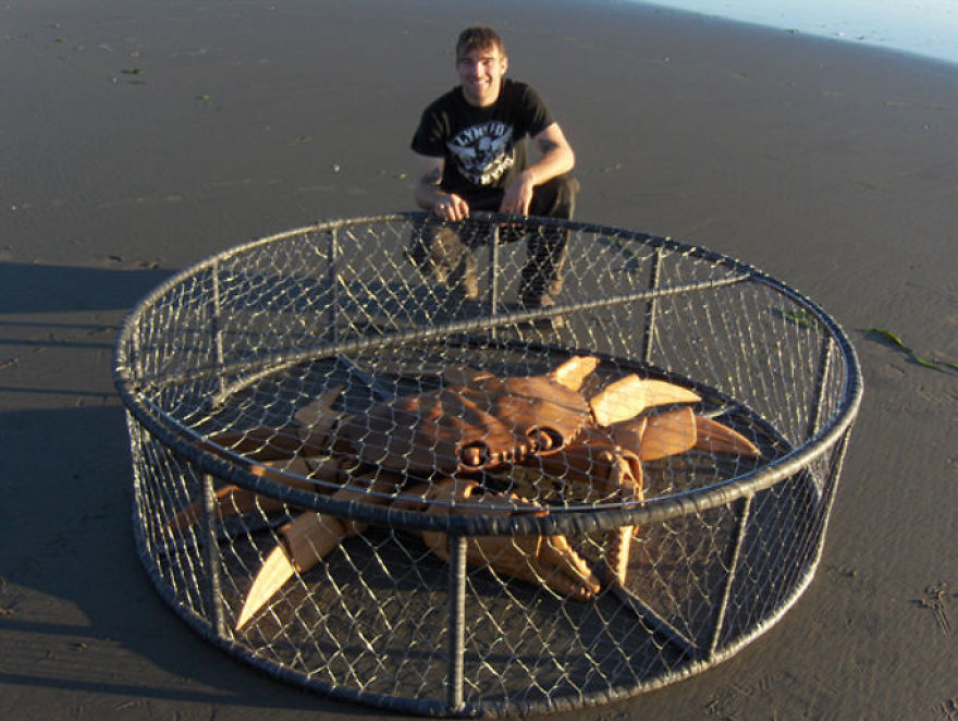 American Artist Creates Art With Reused Wood And The Result Looks Magical