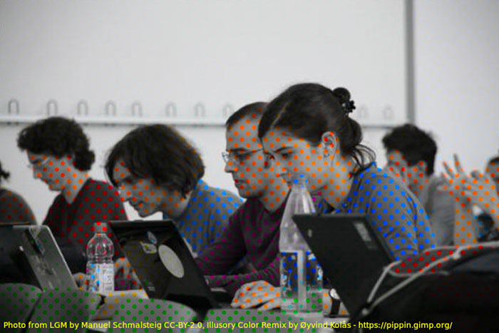 Black And White Photo Shows How An Optical Illusion Can Trick Our Brain Into Coloring It Black And White Photo Shows How An Optical Illusion Can Trick Our Brain Into Coloring It