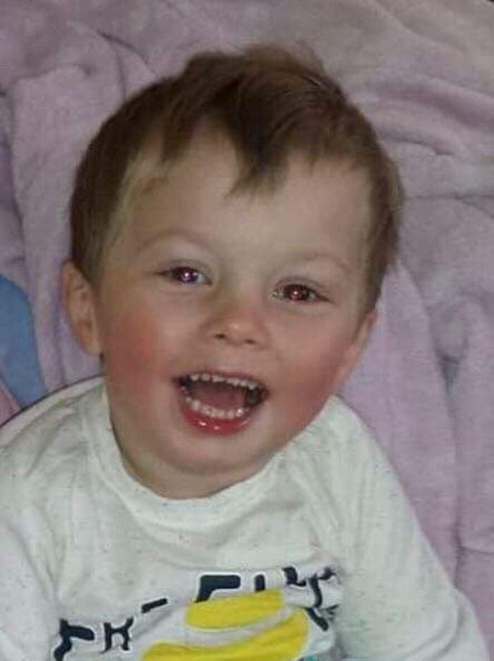 18 Reactions To Disney Refusing To Let Grieving Dad Put Spider-Man On 4-Year-Old Son’s Headstone 18 Reactions To Disney Refusing To Let Grieving Dad Put Spider-Man On 4-Year-Old Son’s Headstone